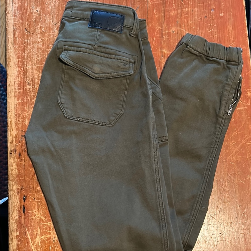 Mavi Army Green Cargo Jeans. Style: Ivy. Size 24.